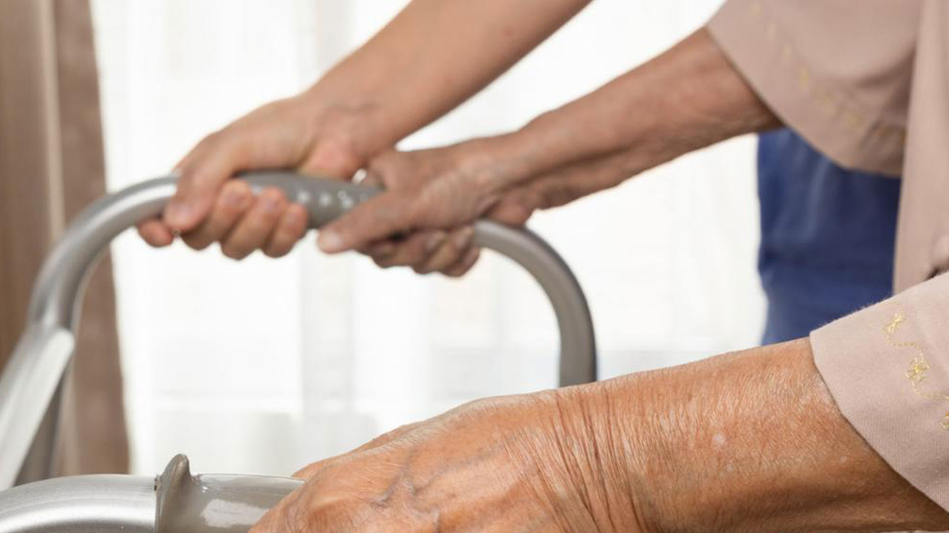 Prevenção de quedas e acidentes domésticos: como tornar sua casa mais segura